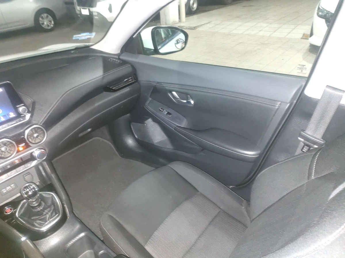 2023 Nissan Sentra 4p SR Bi-tono L4/2.0 Aut