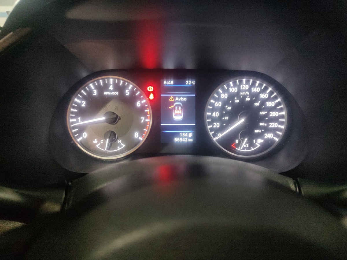 2023 Nissan Sentra 4p SR Bi-tono L4/2.0 Aut