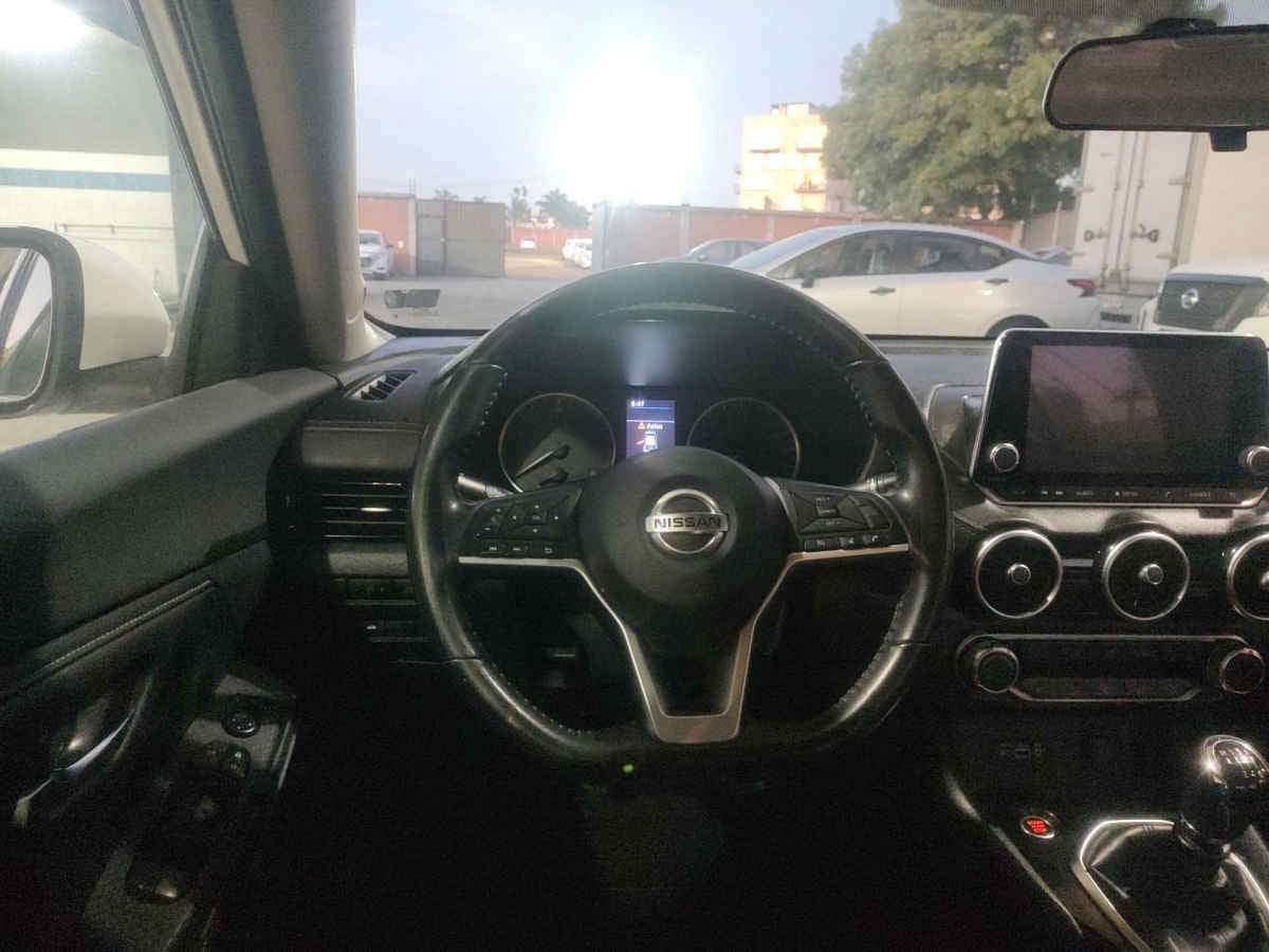 2023 Nissan Sentra 4p SR Bi-tono L4/2.0 Aut