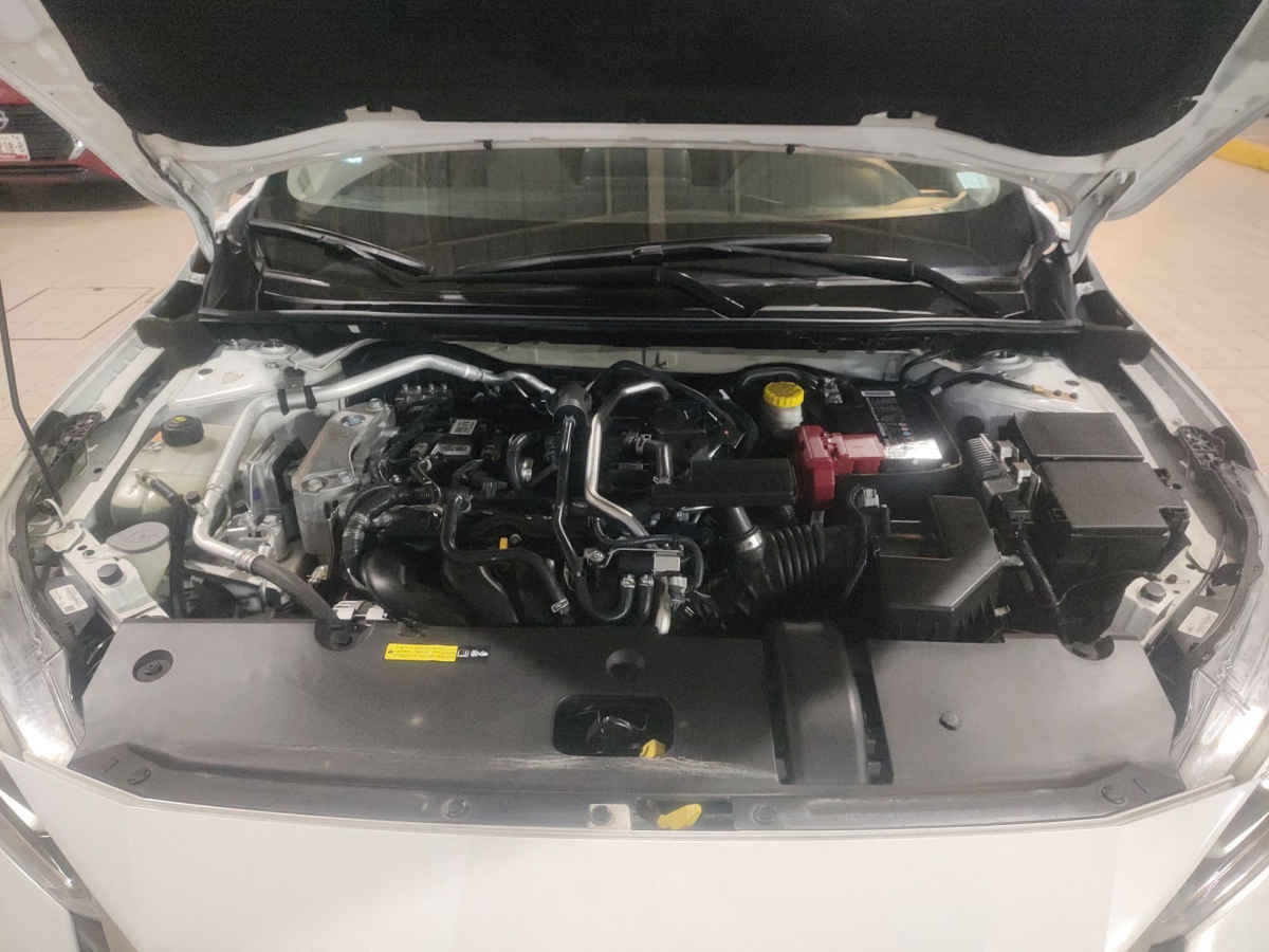 2023 Nissan Sentra 4p SR Bi-tono L4/2.0 Aut