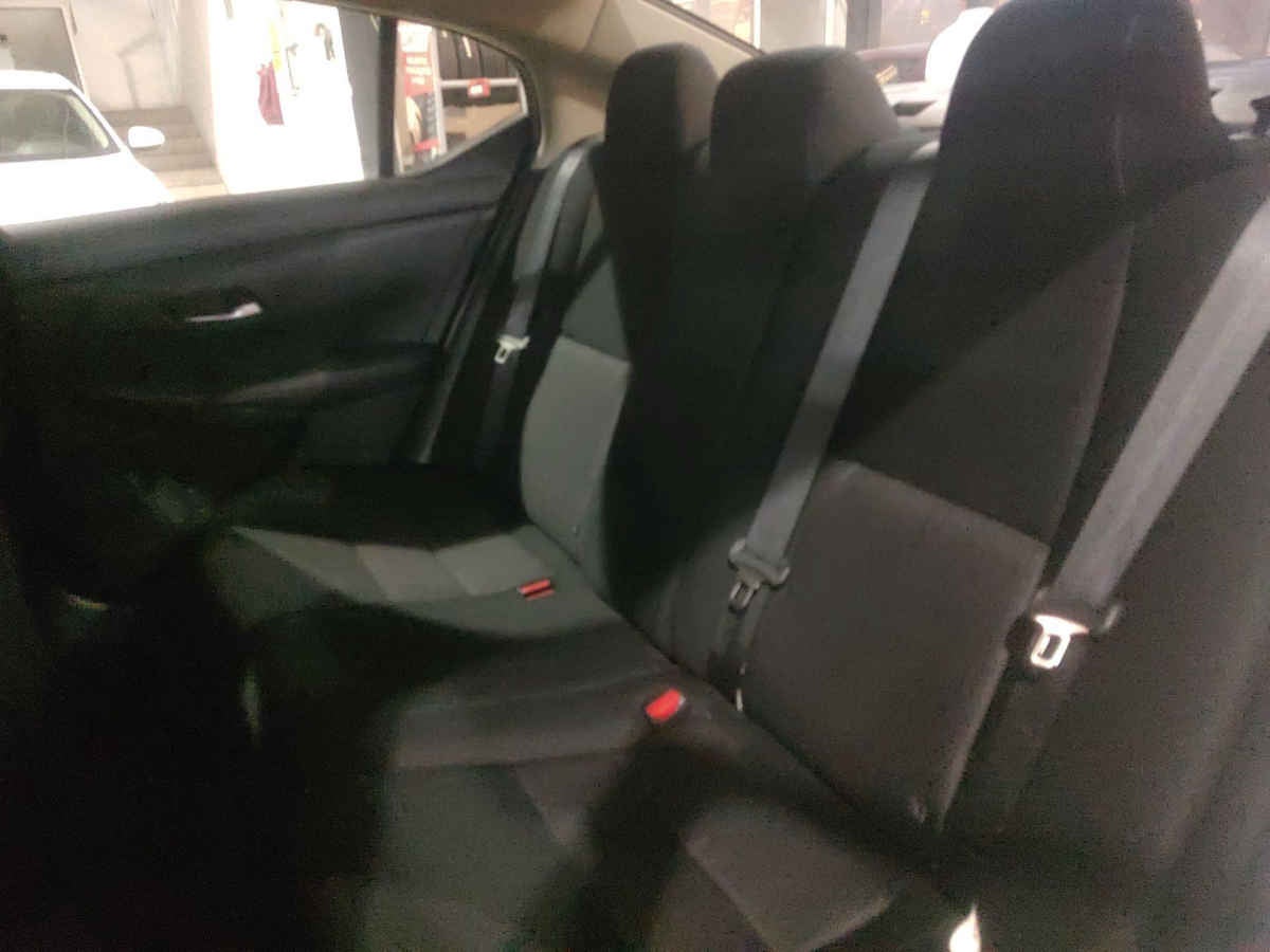 2023 Nissan Sentra 4p SR Bi-tono L4/2.0 Aut