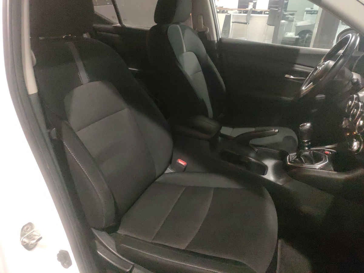 2023 Nissan Sentra 4p SR Bi-tono L4/2.0 Aut