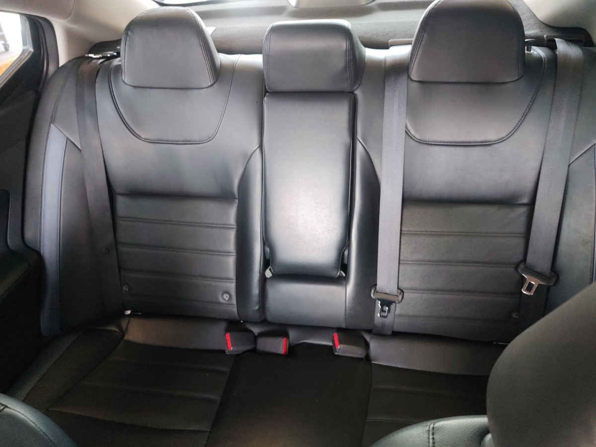 2024 Nissan Versa 4p Exclusive L4/1.6 Aut