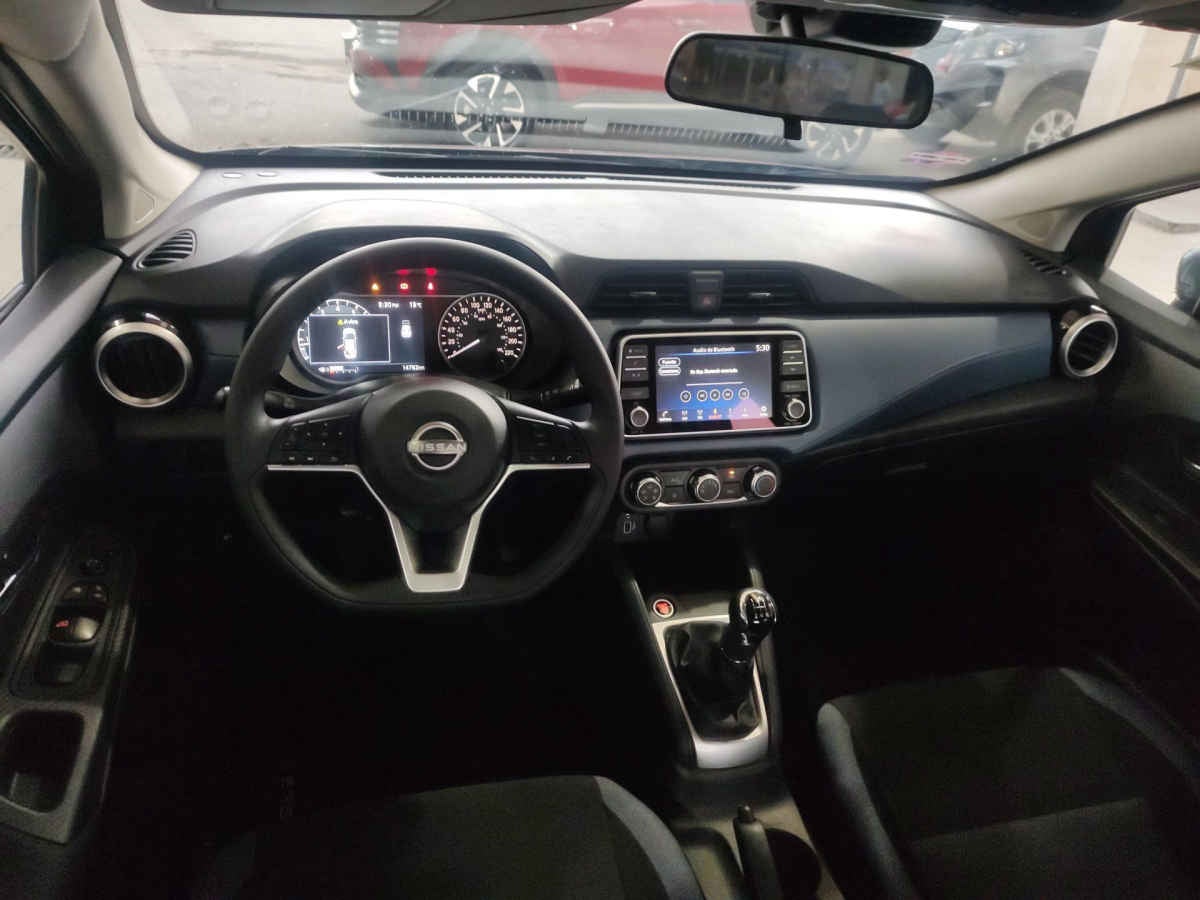 2025 Nissan Versa 4p Advance L4/1.6 Man