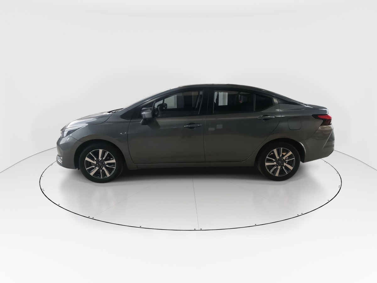 2025 Nissan Versa 4p Advance L4/1.6 Man