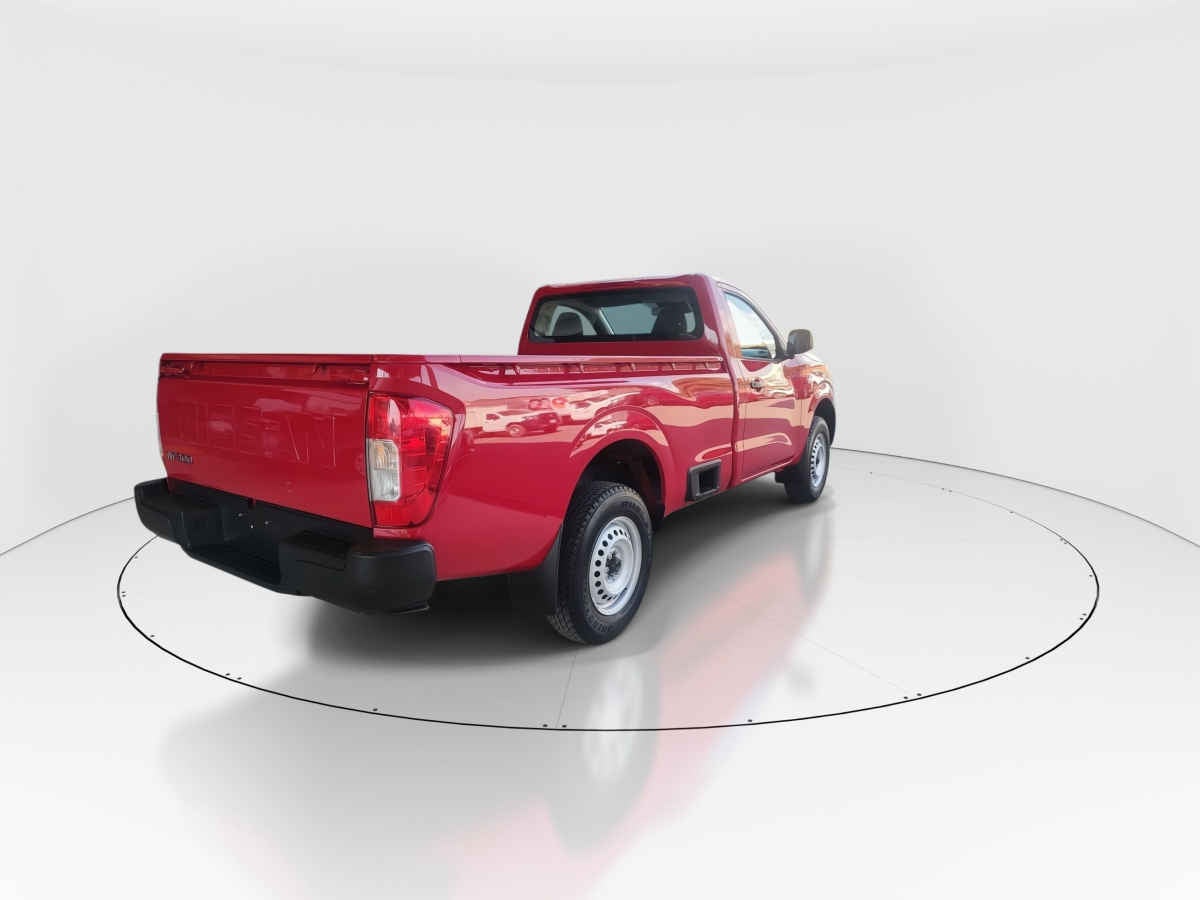 2025 Nissan Pick Up NP300 2p L4/2.5 Man A/A