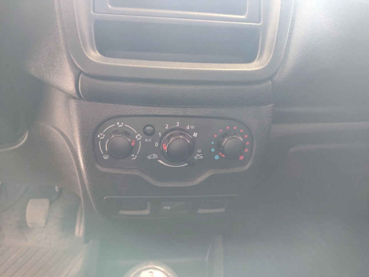 2024 Renault Kangoo 5p Intense L4/2.5 Man