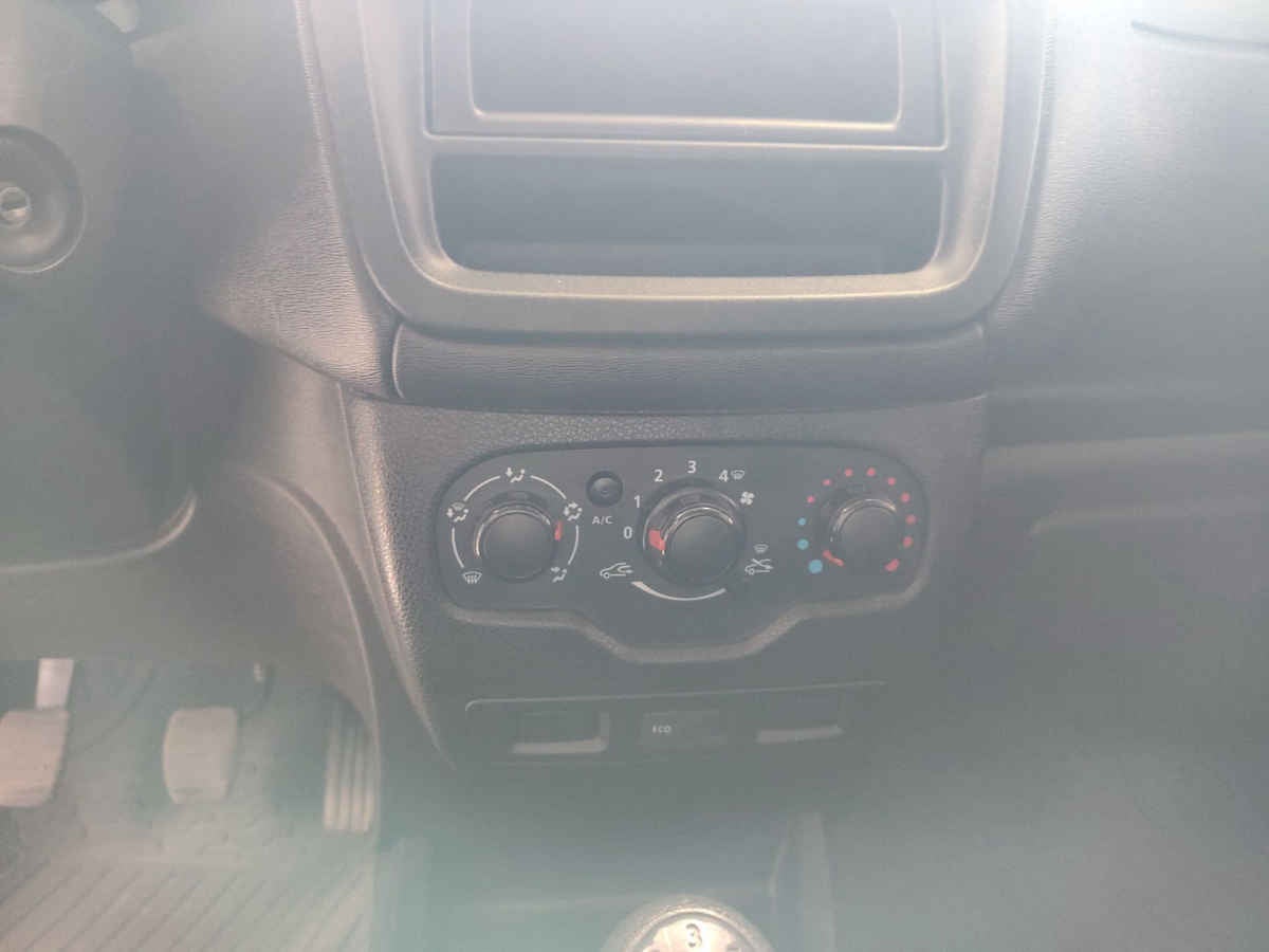 2024 Renault Kangoo 5p Intense L4/2.5 Man