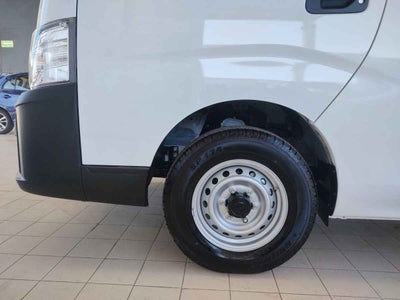 2026 Nissan Urvan 4p Amplia L4/2.5 Man