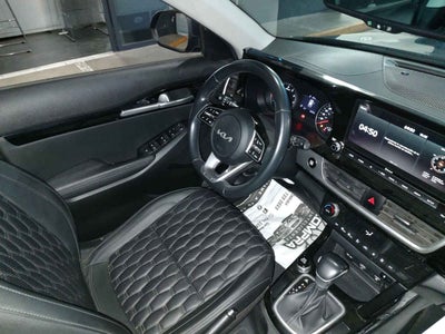 2022 Kia SELTOS 5p SX 1.6 L MPI L4 TA 6 Vel A/AC Piel 5 pas RA-17"