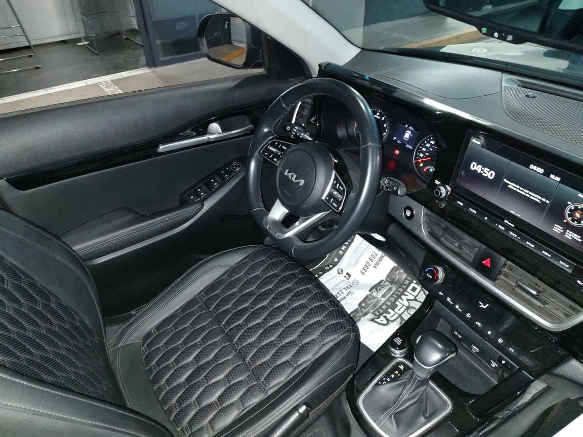 2022 Kia SELTOS 5p SX 1.6 L MPI L4 TA 6 Vel A/AC Piel 5 pas RA-17"