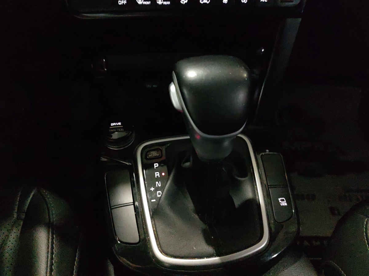 2022 Kia SELTOS 5p SX 1.6 L MPI L4 TA 6 Vel A/AC Piel 5 pas RA-17"